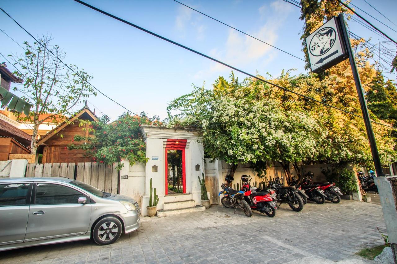 Bening Hut And Spa Seminyak Dış mekan fotoğraf